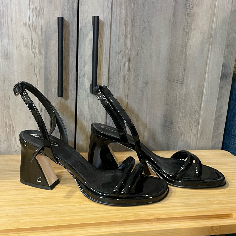 Circus by Sam Edelman Hartlie Elegant Black Strappy Heels